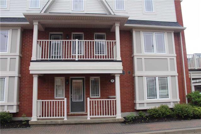 Unit 1 - 50 Hillcrest Ave, Townhouse with 3 bedrooms, 3 bathrooms and 1 parking in Brampton ON | Image 3
