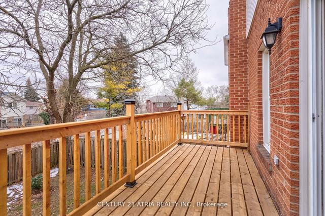 118 Carolbreen Sq, House attached with 3 bedrooms, 4 bathrooms and 2 parking in Toronto ON | Image 9