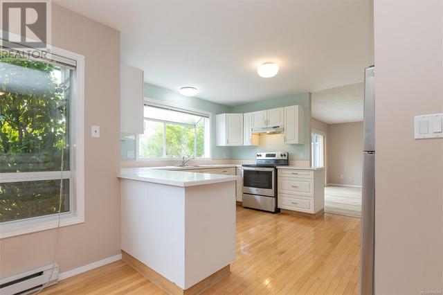 4403 Emily Carr Dr, House detached with 3 bedrooms, 3 bathrooms and 3 parking in Saanich BC | Image 13