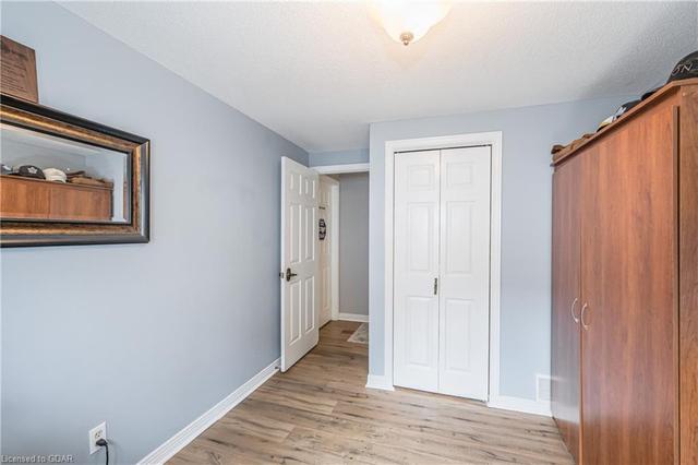 42 Woodborough Road, House detached with 4 bedrooms, 2 bathrooms and 6 parking in Guelph ON | Image 28