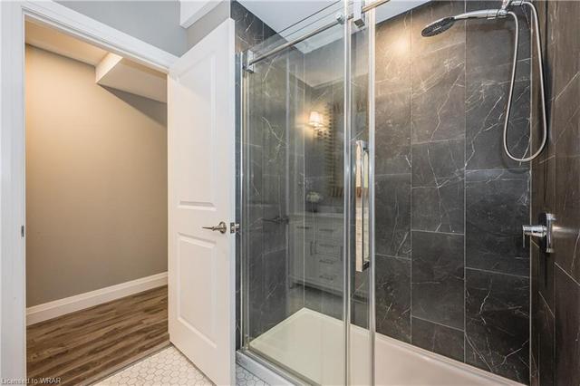 916 Redtail Court, House detached with 5 bedrooms, 5 bathrooms and 6 parking in Kitchener ON | Image 37