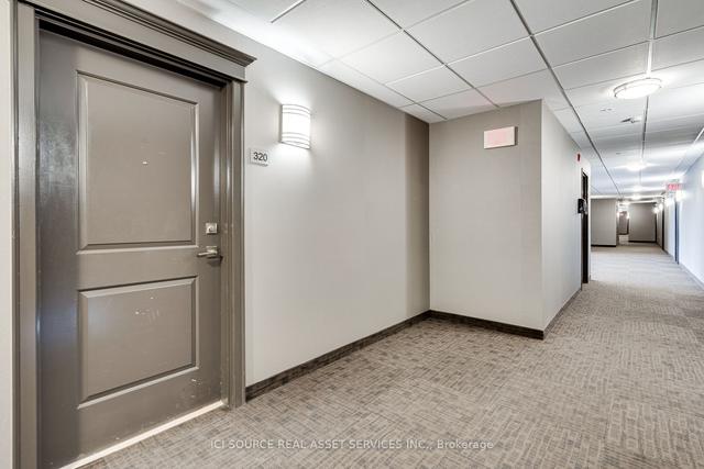320 - 5020 Corporate Dr, Condo with 1 bedrooms, 1 bathrooms and 1 parking in Burlington ON | Image 3