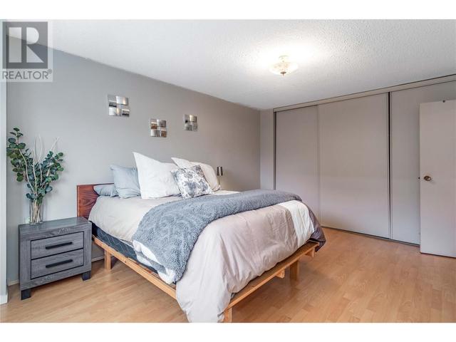 305 - 555 Rowcliffe Avenue, Condo with 2 bedrooms, 2 bathrooms and 1 parking in Kelowna BC | Image 13