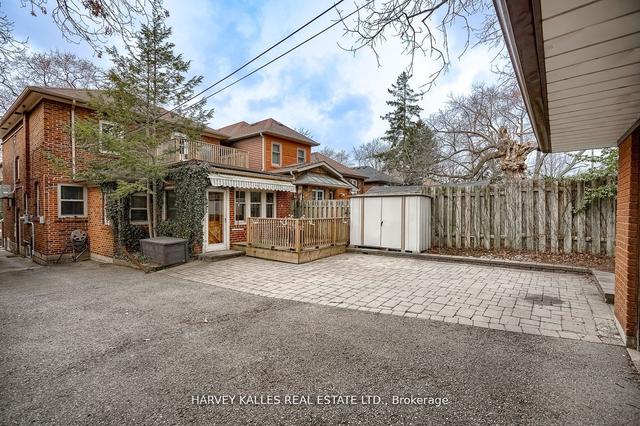 65 Old Mill Dr, House detached with 4 bedrooms, 3 bathrooms and 2 parking in Toronto ON | Image 27