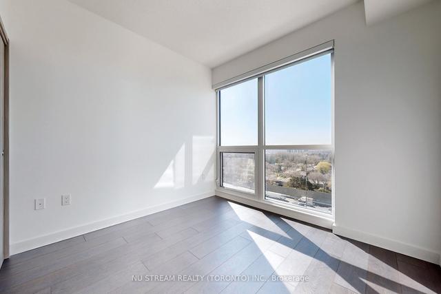 1702 - 95 Mcmahon Dr, Condo with 2 bedrooms, 2 bathrooms and 1 parking in Toronto ON | Image 11