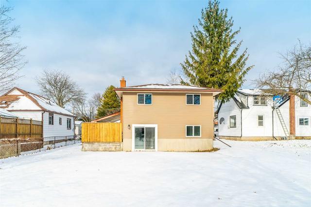 25 Riverview Rd, House detached with 2 bedrooms, 2 bathrooms and 5 parking in Kawartha Lakes ON | Image 20