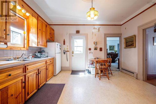 205 York Street, House other with 0 bedrooms, 0 bathrooms and null parking in Lunenburg NS | Image 21
