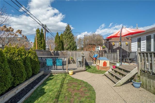 16 Cameron Avenue S, House detached with 4 bedrooms, 2 bathrooms and 3 parking in Hamilton ON | Image 7