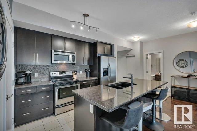 209 - 11203 103a Av Nw, Condo with 2 bedrooms, 2 bathrooms and 2 parking in Edmonton AB | Image 4