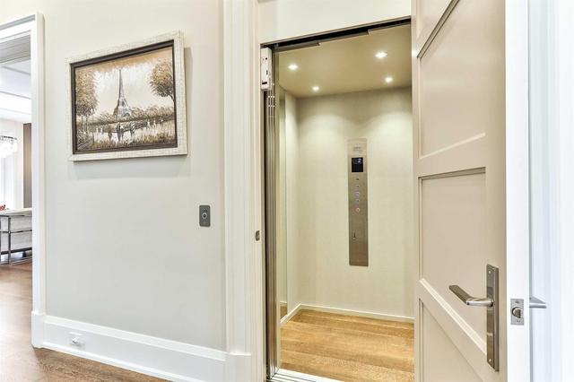 7 Masters Rd, House detached with 5 bedrooms, 9 bathrooms and 2 parking in Toronto ON | Image 12