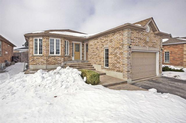 10 Kraus Rd, House detached with 2 bedrooms, 2 bathrooms and 4 parking in Barrie ON | Image 1