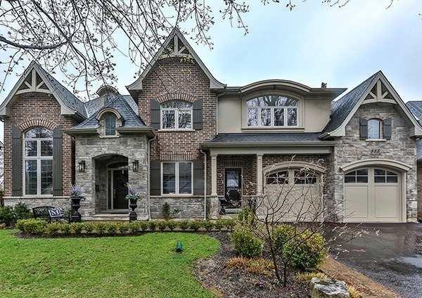 888 Park Ave W, House detached with 4 bedrooms, 3 bathrooms and 4 parking in Burlington ON | Image 1