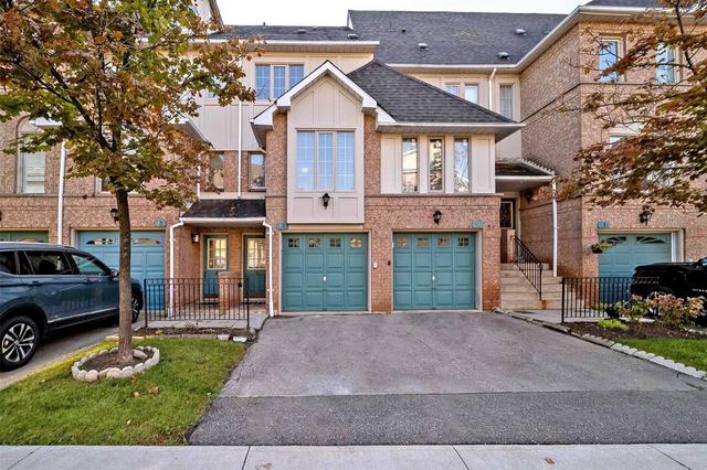 13 - 1050 Bristol Rd W, Townhouse with 3 bedrooms, 3 bathrooms and 2 parking in Mississauga ON | Image 1