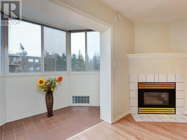 307 - 2900 Orillia St, Condo with 1 bedrooms, 1 bathrooms and 1 parking in Saanich BC | Image 9