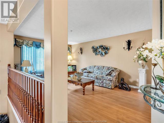 4005 Maple Leaf Crescent, House detached with 4 bedrooms, 2 bathrooms and null parking in Windsor ON | Image 7