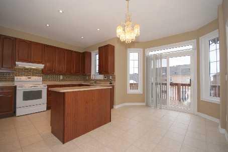 975 Coyston Dr, House detached with 4 bedrooms, 5 bathrooms and 6 parking in Oshawa ON | Image 5