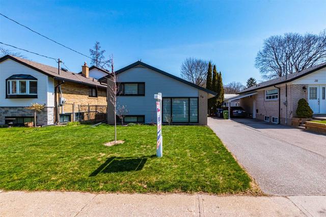28 Bow Valley Dr, House detached with 2 bedrooms, 2 bathrooms and 4 parking in Toronto ON | Card Image