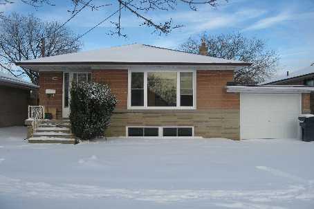 104 Sultana Ave, House detached with 3 bedrooms, 2 bathrooms and 2 parking in Toronto ON | Image 1