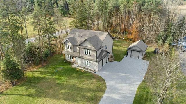 2 Houben Cres, House detached with 3 bedrooms, 3 bathrooms and 5 parking in Oro Medonte ON | Image 1