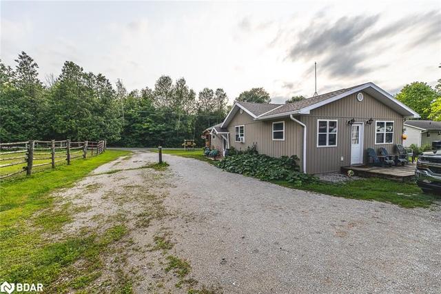 2181 Town Line Road, House detached with 3 bedrooms, 1 bathrooms and null parking in Oro Medonte ON | Image 26