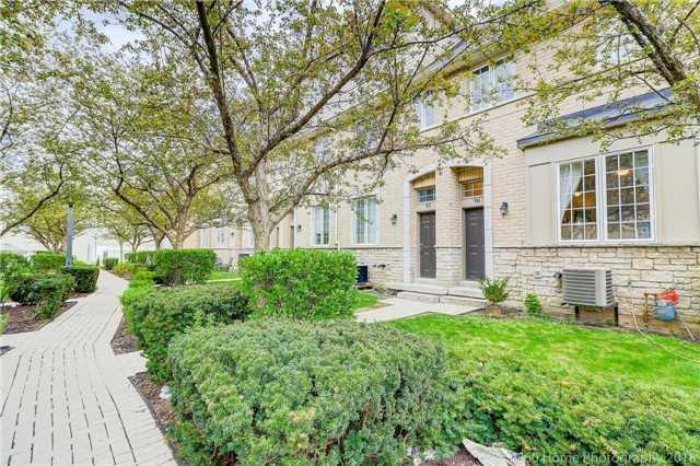 Th 96 - 23 Observatory Lane, Townhouse with 3 bedrooms, 3 bathrooms and 2 parking in Richmond Hill ON | Image 1