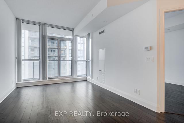 1603 - 15 Zorra St, Condo with 1 bedrooms, 1 bathrooms and 1 parking in Toronto ON | Image 2