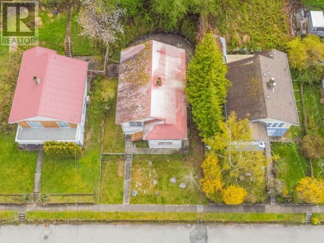 5782 Willow Ave, House detached with 3 bedrooms, 2 bathrooms and null parking in Powell River BC | Image 10
