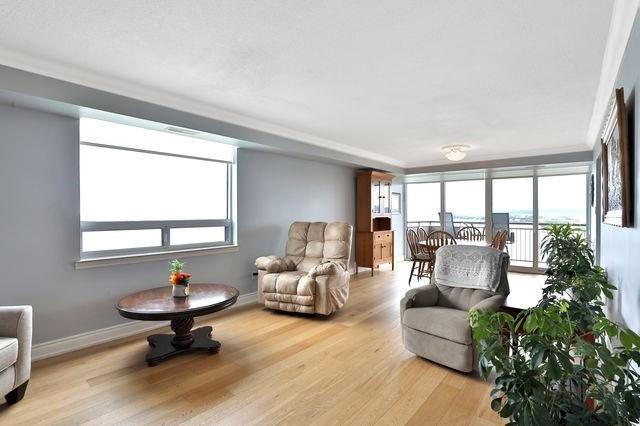 1605 - 500 Green Rd, Condo with 3 bedrooms, 2 bathrooms and 1 parking in Hamilton ON | Image 11
