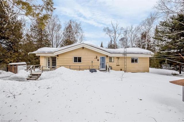 1804 Champlain Road, House detached with 3 bedrooms, 1 bathrooms and 7 parking in Tiny ON | Image 2
