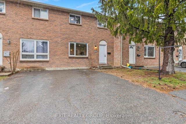 140 Rosemund Cres, Townhouse with 3 bedrooms, 2 bathrooms and 1 parking in Kingston ON | Image 12