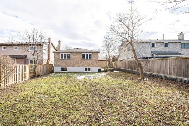 915 Arnold Cres, House detached with 4 bedrooms, 2 bathrooms and 6 parking in Newmarket ON | Image 11