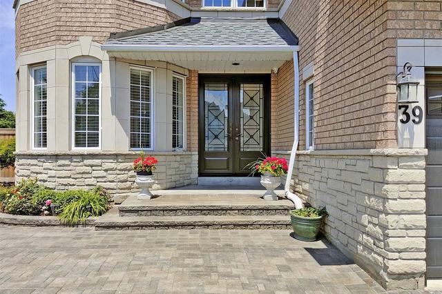 39 Bayfield Dr, House detached with 5 bedrooms, 6 bathrooms and 6 parking in Richmond Hill ON | Image 12