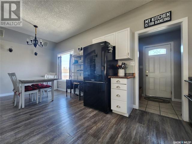 134 9th Avenue W, House detached with 4 bedrooms, 2 bathrooms and null parking in Melville SK | Image 14