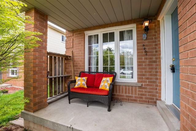 532` Eliza Cres, House attached with 3 bedrooms, 2 bathrooms and 3 parking in Burlington ON | Image 32