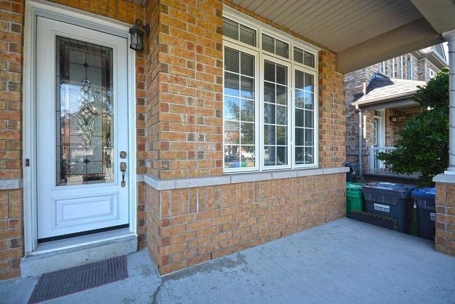 4733 Colombo Cres, House semidetached with 3 bedrooms, 3 bathrooms and 4 parking in Mississauga ON | Image 34