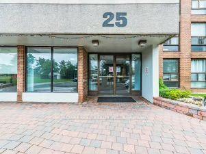1604 - 25 Kensington Rd, Condo with 2 bedrooms, 1 bathrooms and 1 parking in Brampton ON | Card Image
