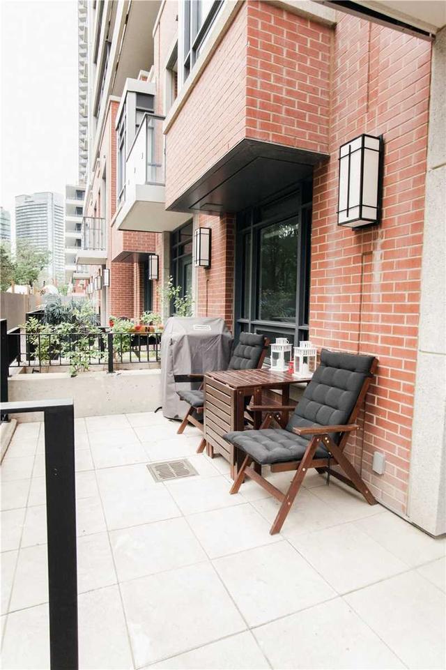th5 - 2220 Lake Shore Blvd W, Townhouse with 2 bedrooms, 3 bathrooms and 1 parking in Toronto ON | Image 24