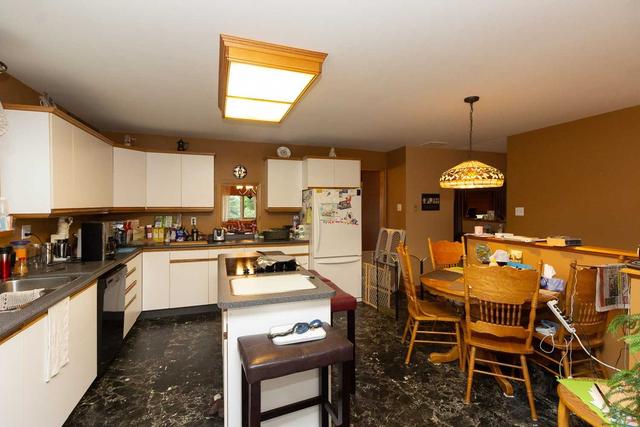 80 Cedarview Dr, House detached with 1 bedrooms, 2 bathrooms and 6.5 parking in Kawartha Lakes ON | Image 5