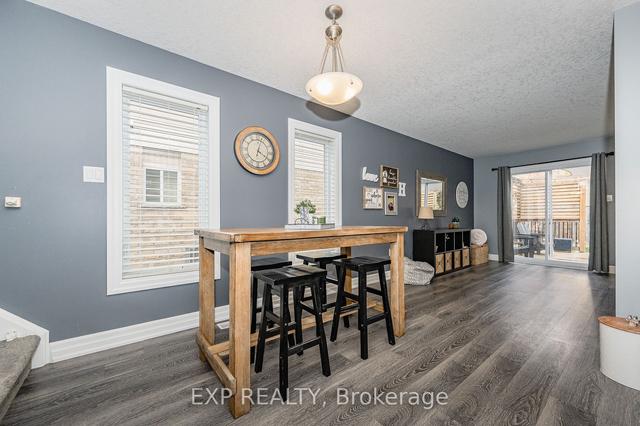 25 Oakes Cres, House semidetached with 3 bedrooms, 3 bathrooms and 3 parking in Guelph ON | Image 38