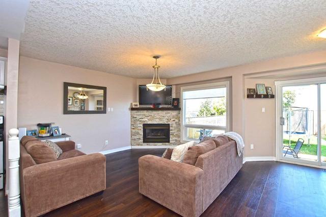68 Colbourne Cres, House detached with 3 bedrooms, 4 bathrooms and 3 parking in Orangeville ON | Image 2