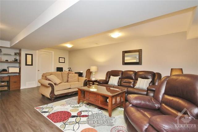 8 Tarryn Terrace, House detached with 3 bedrooms, 3 bathrooms and 6 parking in Ottawa ON | Image 24