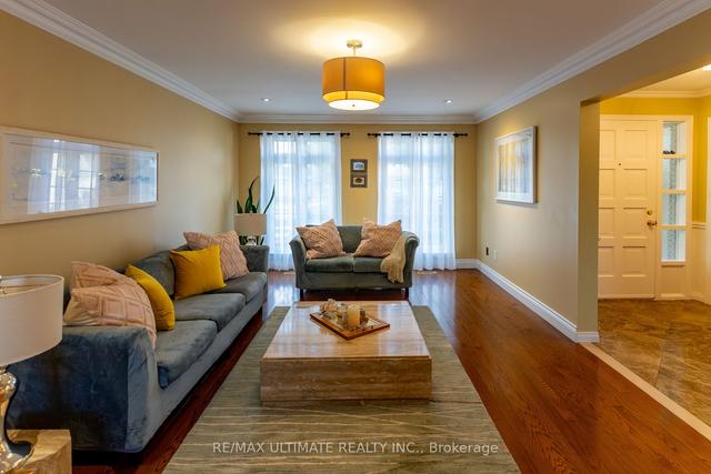 83 Margaret Ave, House detached with 4 bedrooms, 4 bathrooms and 2 parking in Toronto ON | Image 2