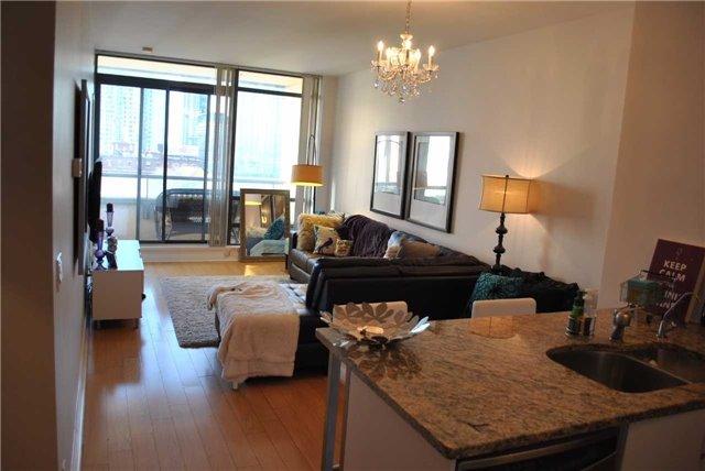 915 - 438 King St W, Condo with 1 bedrooms, 2 bathrooms and 1 parking in Toronto ON | Image 4