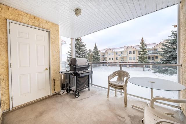 1215 - 1818 Simcoe Boulevard Sw, Condo with 2 bedrooms, 2 bathrooms and 1 parking in Calgary AB | Image 2
