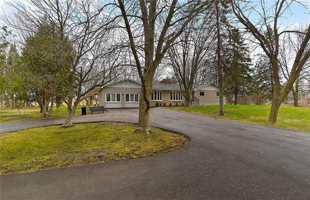 22305 Kennedy Rd, House detached with 3 bedrooms, 3 bathrooms and 10 parking in East Gwillimbury ON | Image 1