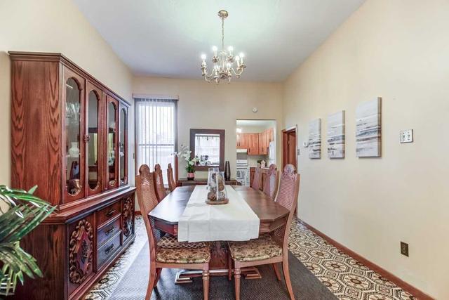 66 Palmerston Ave, House attached with 3 bedrooms, 2 bathrooms and 1 parking in Toronto ON | Image 9
