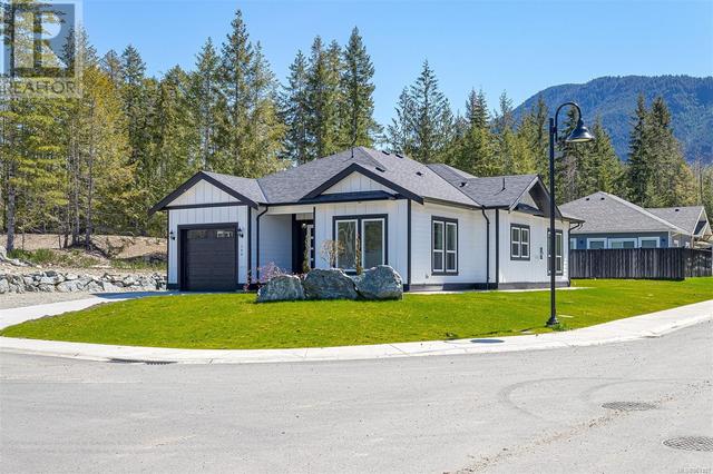 140 Maplewood Rise, House detached with 3 bedrooms, 2 bathrooms and 4 parking in Lake Cowichan BC | Image 35