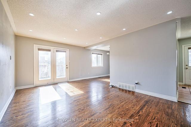 52 - 166 Town House Cres N, Townhouse with 3 bedrooms, 2 bathrooms and 2 parking in Brampton ON | Image 8