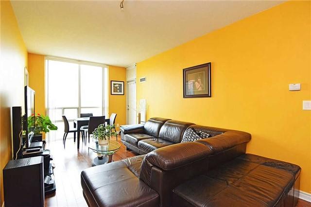 1809 - 3504 Hurontario St, Condo with 2 bedrooms, 2 bathrooms and 1 parking in Mississauga ON | Image 3