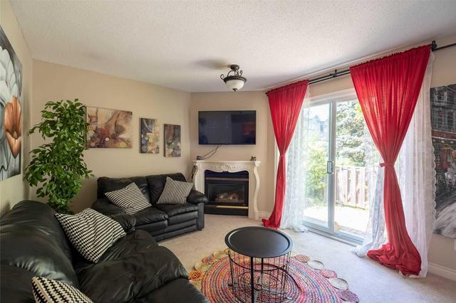 4 - 320 Hamilton Dr, Townhouse with 3 bedrooms, 2 bathrooms and 1 parking in Hamilton ON | Image 7